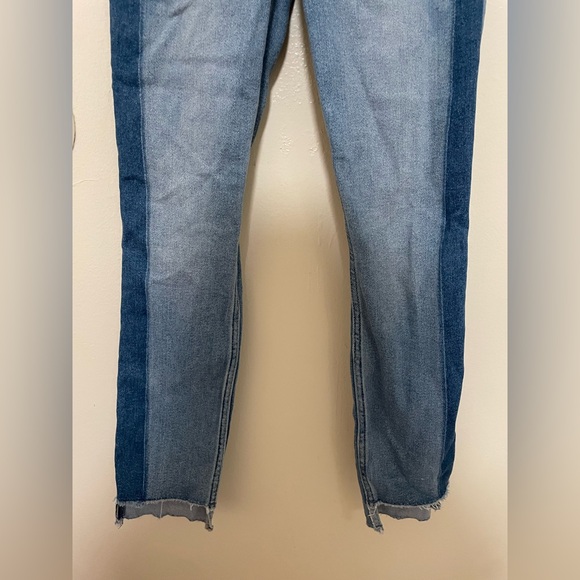 ✨Women’s Hollister Jeans Ultra Hi Rise Skinny Ankle Size 0R - Picture 2 of 9